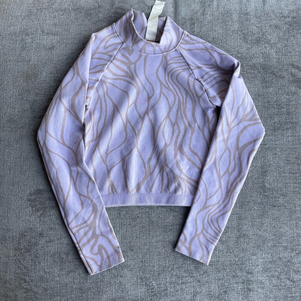 Fabletics Tight Purple Workout Top - Long-Sleeves & Mock Neck (Size S)